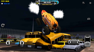 تحميل لعبة قيادة الشاحنات Monster Truck Destruction للاندوريد